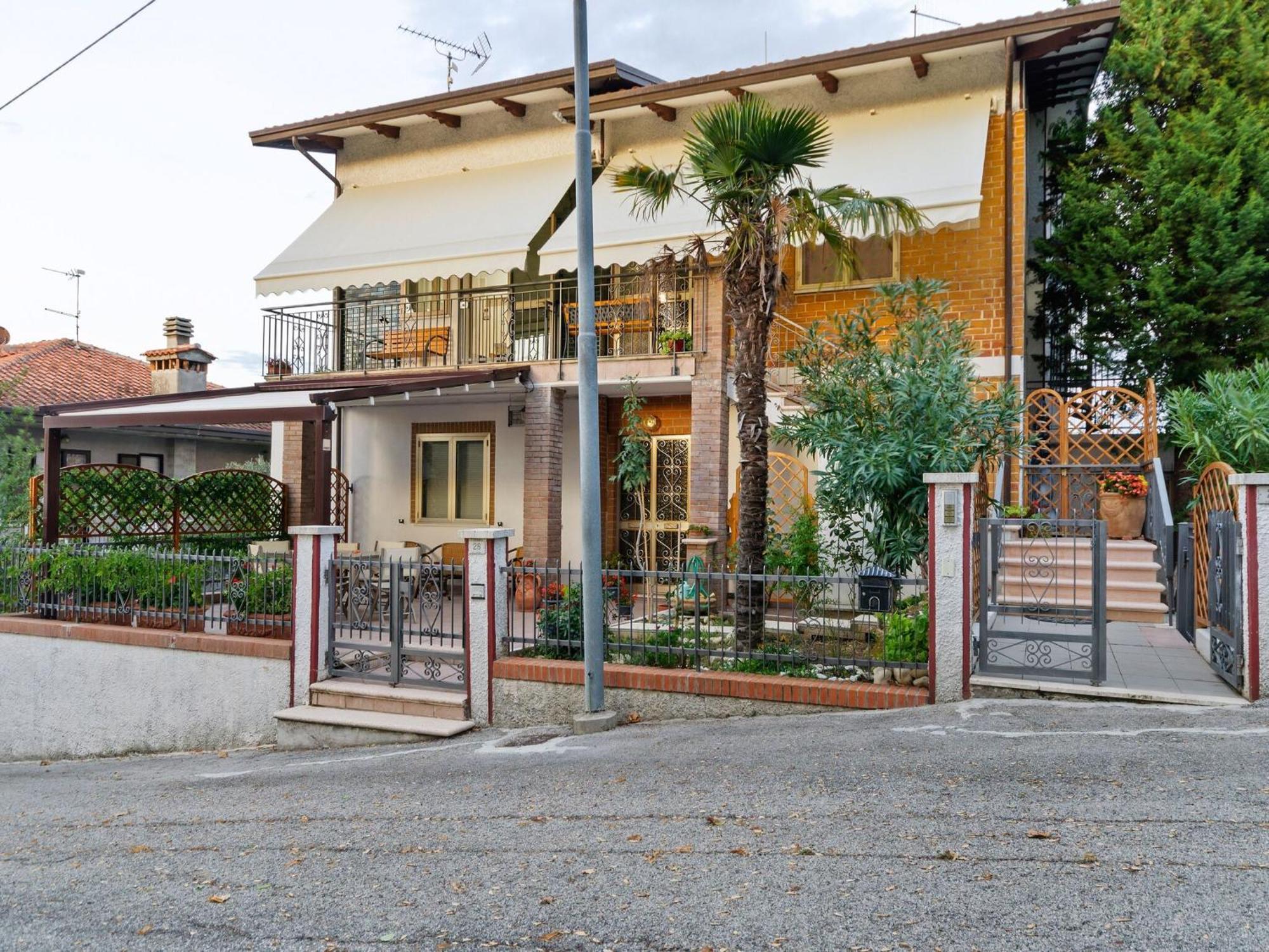 Pleasant Apartment With Courtyard Saludecio Exterior photo